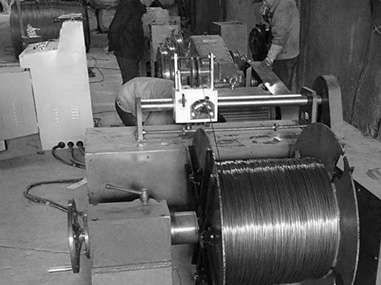 開始了一家創業公司并購買了拉絲機。